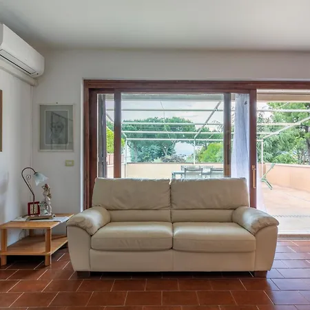 Apartament Casa Marisa - In Con Piscina *